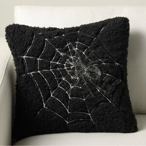 ❤️SOLD❤️NWOT Pottery Barn Sherpa Black Spider Web Throw Pillow Cover